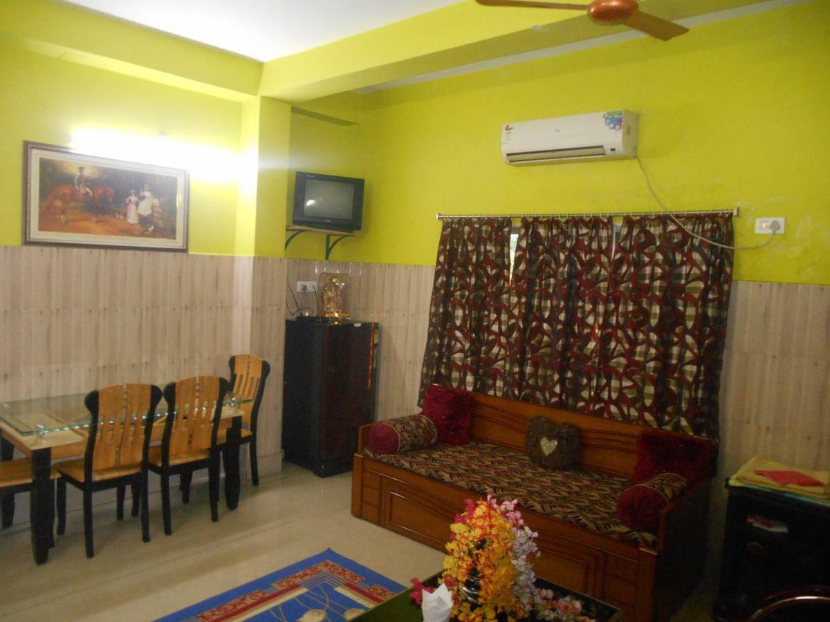 Hotel Surja Laxmi Raiganj Zewnętrze zdjęcie