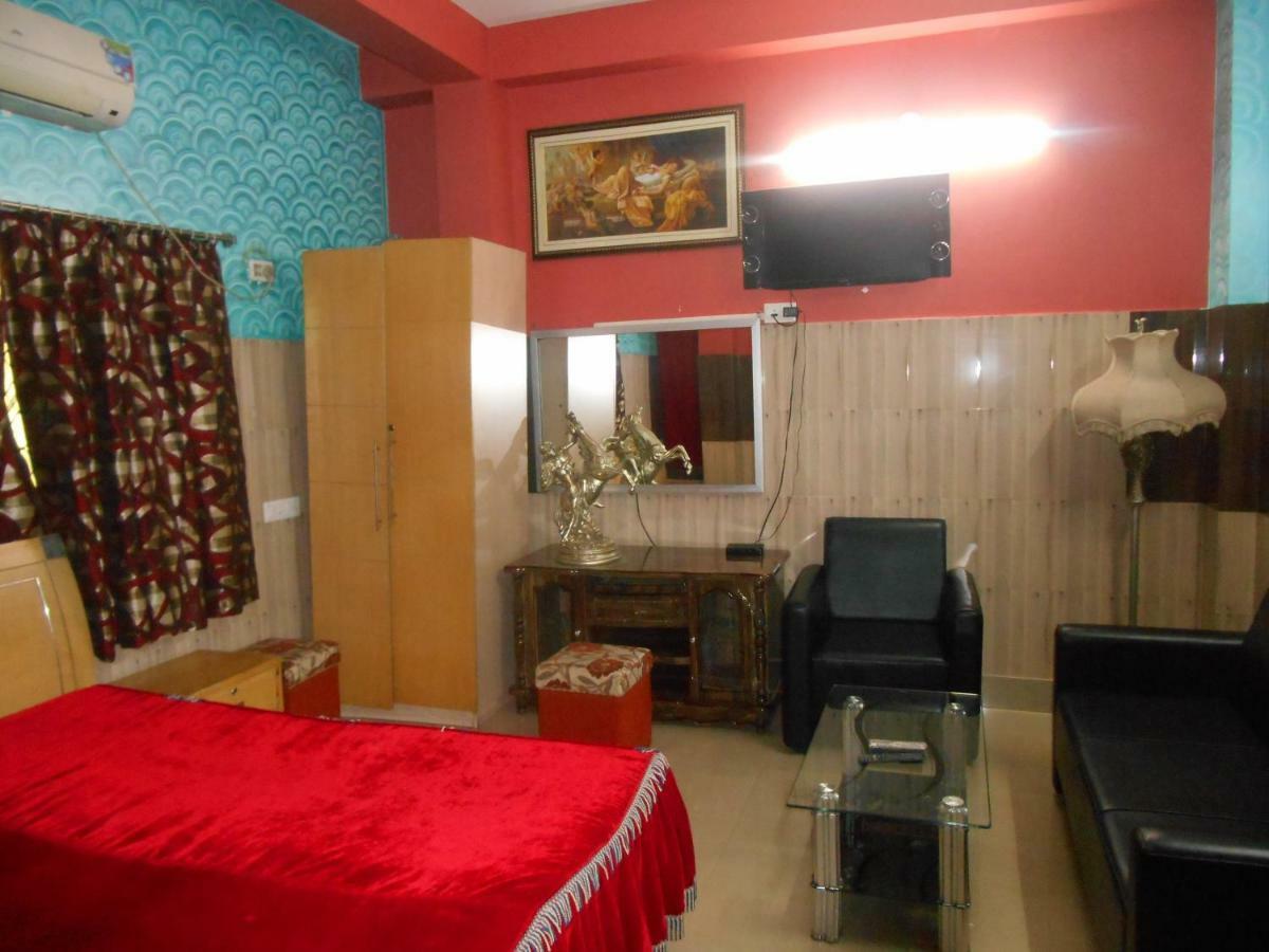 Hotel Surja Laxmi Raiganj Zewnętrze zdjęcie