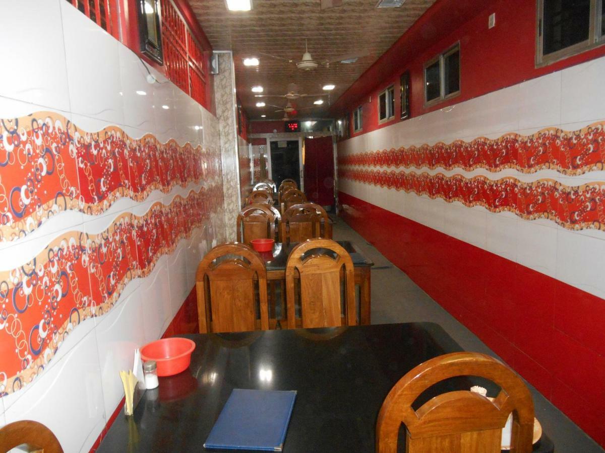 Hotel Surja Laxmi Raiganj Zewnętrze zdjęcie